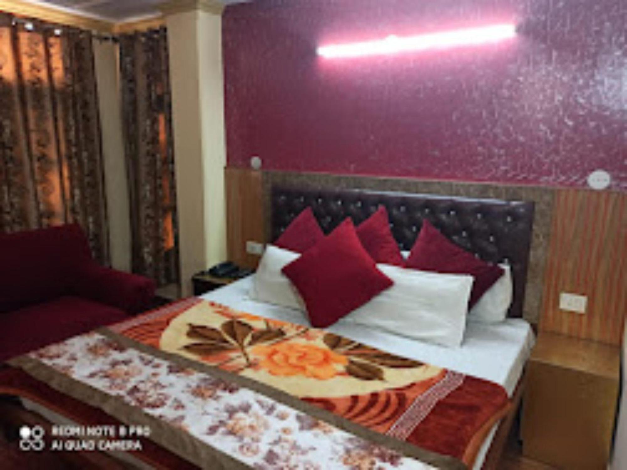 Hotel King Palace - Nature-Valley-Luxury-Room - Prime Location With Parking Facilities 西姆拉 外观 照片