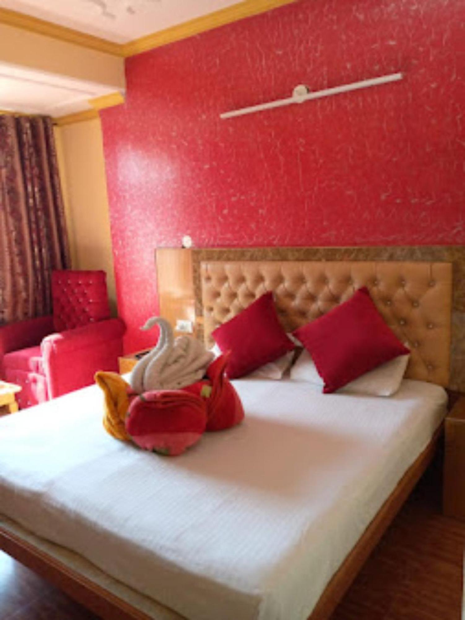 Hotel King Palace - Nature-Valley-Luxury-Room - Prime Location With Parking Facilities 西姆拉 外观 照片